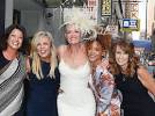 Rihanna donne un concert privé au mariage de sa styliste