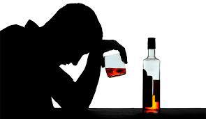 Alcool : Macky Sall interdit sa vente dans les bouteilles inférieures à 50 cl
