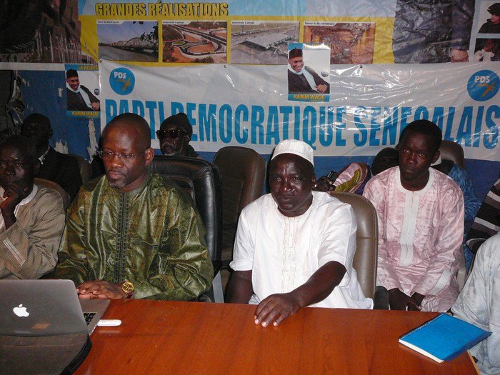 PDS :   Mayoro Faye et proches tancent Moustapha Niasse