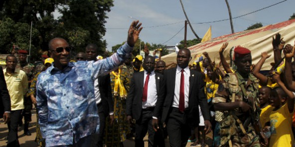 Guinée : la Cour constitutionnelle valide la réélection du président Condé au 1er tour (Jeune Afrique)