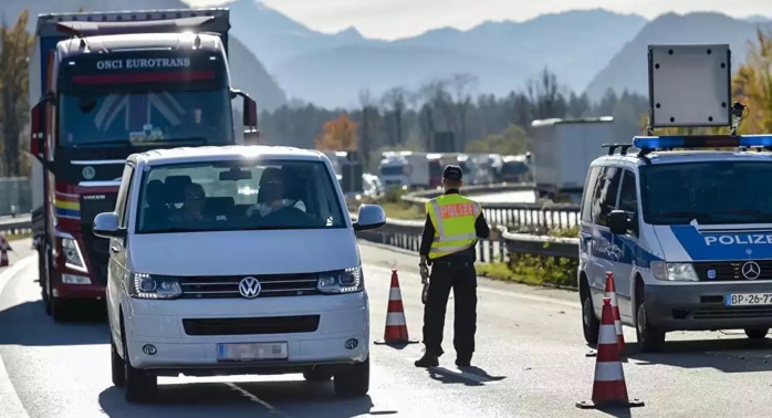 Un conducteur lourdement armé allant vers Paris, arrêté en Allemagne