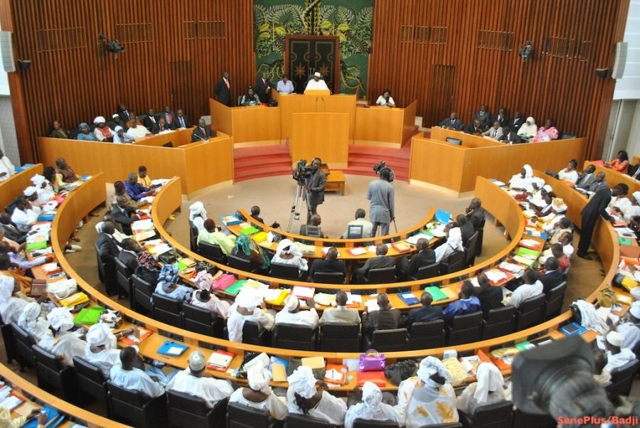 Assemblée nationale: 2 .969  textes de lois numérisés