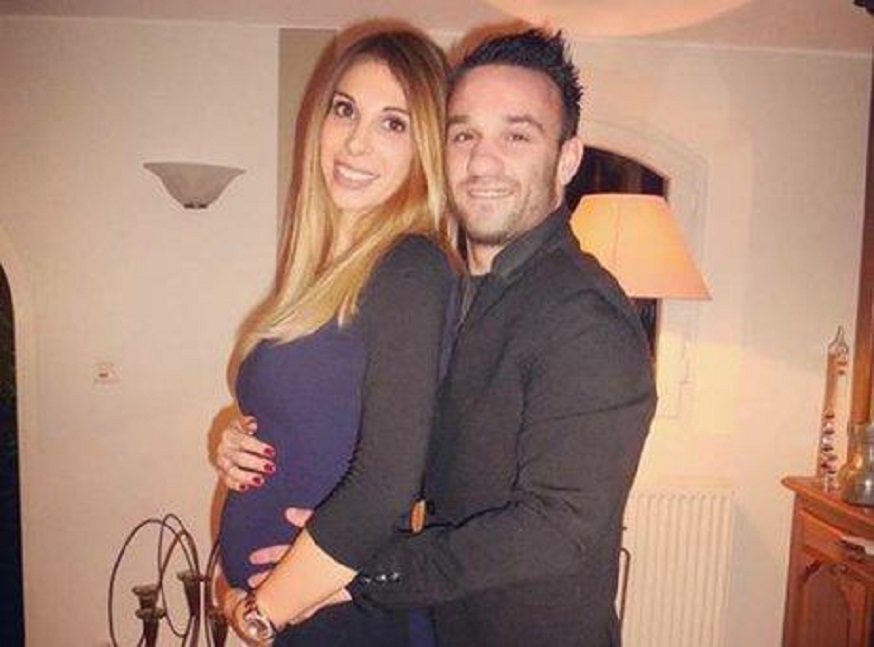 Mathieu Valbuena bientôt papa : Fanny dévoile son baby bump !