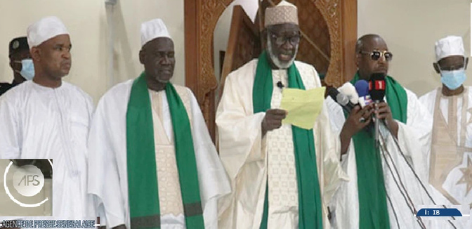 Korité : L’imam de la mosquée Omarienne prie pour la paix et le développement