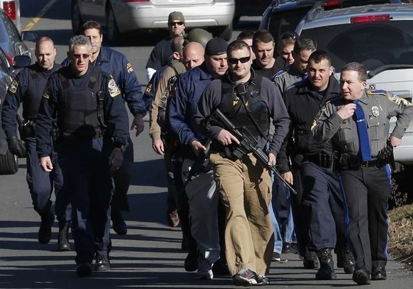 Une fusillade meurtrière éclate dans un établissement scolaire du centre du Canada