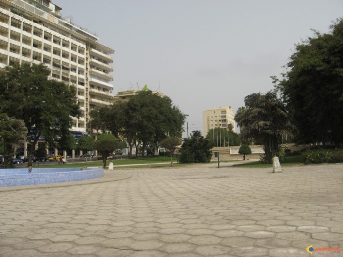 Place de l'Indépendance : Khalifa Sall et les maires de commune chassés à coup de gaz lacrymogène