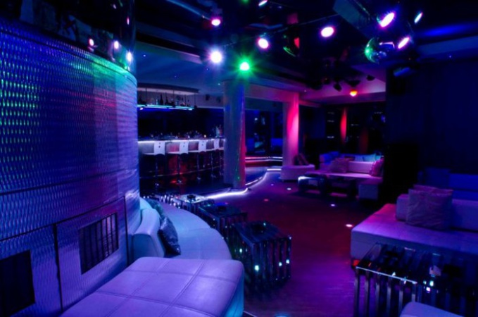 SCANDALE AU "SILENCIO" : Le gérant placé en garde à vue pour prostitution organisée sur des filles ukrainiennes