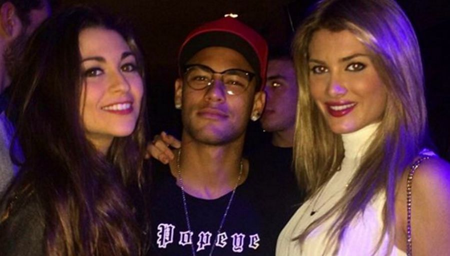 Neymar fête son anniversaire avec Miss Monde