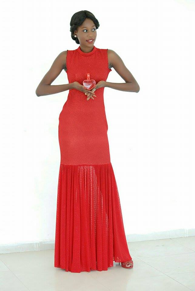 regarde  la belle youma sall qui fete le  saint Valentin