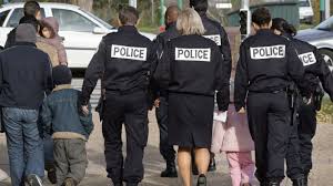 France : Pour s'être attablé avec une Blanche dans un restau, Mactar Mbaye interpellé par la police