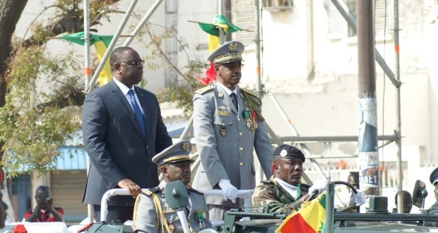 Fête du 04 Avril 2016: Regardez la revue des troupes du Président Macky Sall