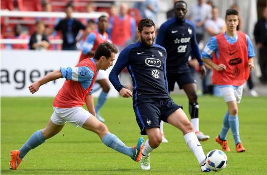 Euro 2016 : alerte pour Gignac, blessé lors d'un match d'entrainement