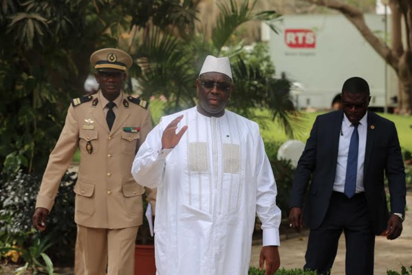 Me El Hadji Diouf à Macky Sall: «Libérez votre frère Karim, doula wagni dara !»