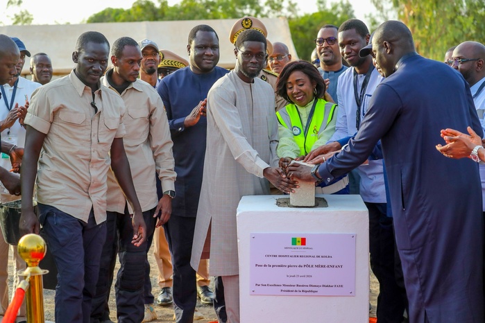 Kolda : Le Président Diomaye pose la première pierre du Pôle mère-enfant et inaugure le SAMU interrégional