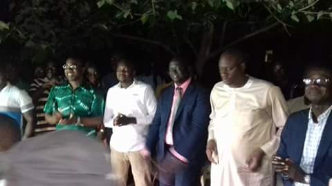 Le Ministre Benoit Sambou rend visite aux supporters du Casa-Sport