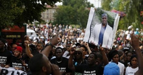 Mort d' Adama Traoré: la responsabilité des gendarmes se précise