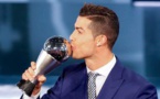 FIFA : Cristiano Ronaldo élu meilleur joueur de l'année 2016 Cristiano Ronaldo a été élu meilleur joueur de l'année par la Fifa.