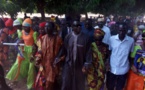 les images du meeting de pape diouf president  du  Mouvement pour la Démocratie et la République (MDR)  en casamançaise, à Hatioune dans la commune de Koubalang,