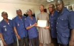 La gendarmerie nationale décerne un diplôme à Mameboye Diao
