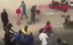 Un vigile tabasse des femmes en fauteuil roulant