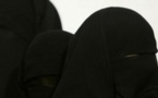 Rebeuss: Deux hommes en Burqa avec de fausses hanches et de faux seins arrêtés dans une mosquée