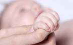 Un simple baiser peut tuer leur bébé
