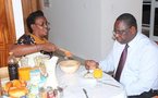Quand Macky Sall prend son petit dejeuner ça donne ça!!!
