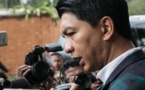 Madagascar: Rajoelina annonce des tests à base d'artemisia sur des malades