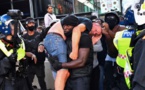Londres : Un manifestant d'extrême droite secouru par un homme du mouvement "Black Lives Matter