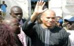 Présentation de condoléances : Karim Wade, distribue de l'argent à Tivaouane
