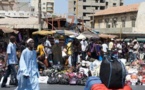 (Reportage) HIVER AU SENEGAL : Les populations envahissent les stands des vendeurs de vêtements lourds dans les marchés.