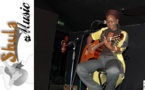 REGARDEZ. La chanteuse Shula Ndiaye sous toutes les coutures