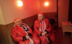 A 70 ans, les prostituées jumelles Louise et Martine prennent leur retraite: "On a couché avec 355.000 hommes"