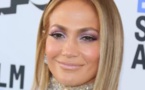 Trop de chirurgie esthétique? Jennifer Lopez répond