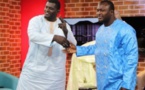 Modou Lô rend visite à Balla Gaye 2 et Aziz Ndiaye après leur retour de la Mecque