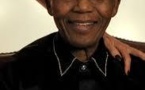 Nelson Mandela "toujours hospitalisé à Pretoria"