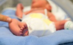Atteint de la jaunisse, le bébé oublié sous les rayons X: Horreur à la Clinique de la Madeleine