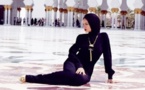 Rihanna quitte la mosquée d'Abou Dhabi après des poses suggestives