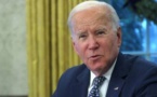 Biden promulgue une loi de finances de 1.700 milliards de dollars