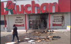 Auchan Mbour attaqué par des jeunes : Le stock de marchandises et le groupe électrogène incendiés