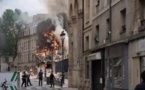 Important incendie en plein Paris, un immeuble en partie effondré