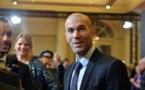 Guy Roux renvoie Zinédine Zidane sur la touche