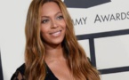 Beyoncé : Très sexy en maillot, Chris Brown lui déclare sa flamme