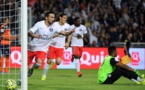 Ligue 1 : le PSG champion de France ​Les Parisiens sont champions de France de Ligue 1 de football grâce à leur victoire 2 à 1 contre Montpellier ce samedi soir.