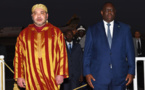 Mohammed VI accueilli dans une ambiance festive, à Dakar
