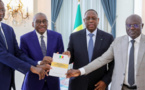 Macky Sall a reçu le rapport du Dialogue National