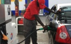 Le Gouvernement annonce la baisse du prix du carburant à partir de samedi