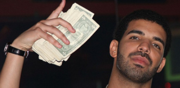 Drake : ses voisins se plaignent du bruit, il achète leur maison !