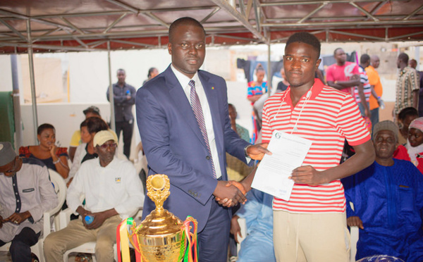 Remise d’équipements aux ASC de Grand-Yoff : Cheikh Bakhoum se dit déterminé à accompagner la jeunesse dans tous les domaines