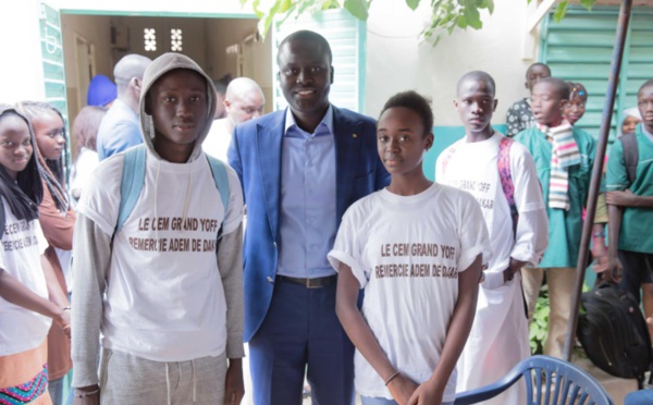Cheikh Bakhoum prime les meilleurs élèves de Grand-Yoff